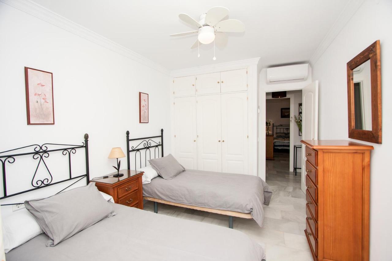 Residencial Aljamar Apartment เนร์คา ภายนอก รูปภาพ