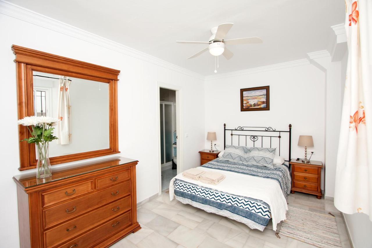 Residencial Aljamar Apartment เนร์คา ภายนอก รูปภาพ