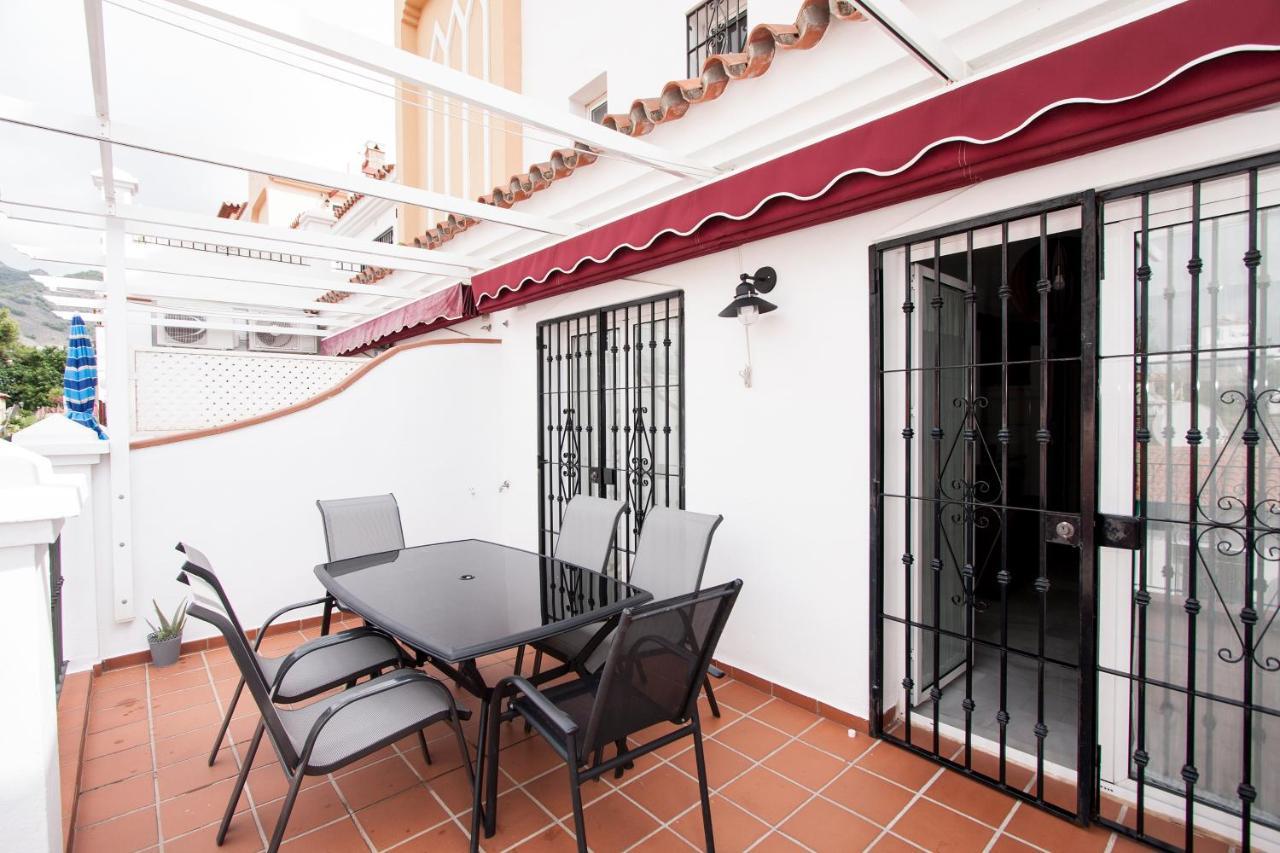 Residencial Aljamar Apartment เนร์คา ภายนอก รูปภาพ